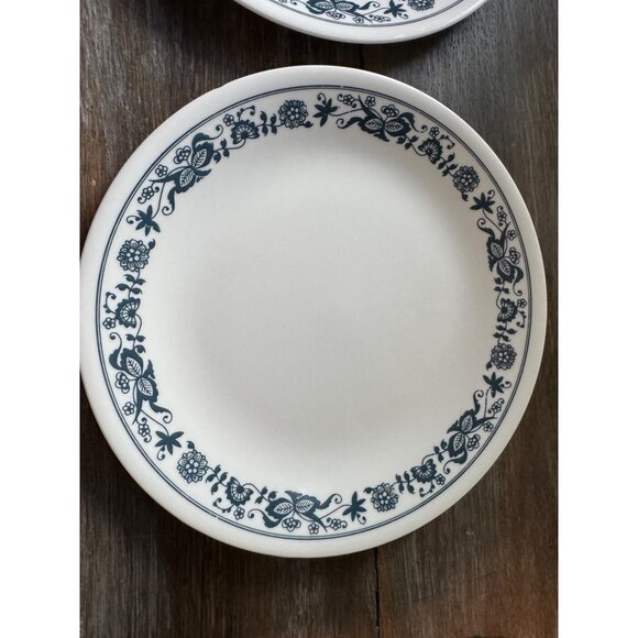 2 Vintage White Plates With Blue Floral Design 8" Diameter Dinnerware - Picture 7 of 9